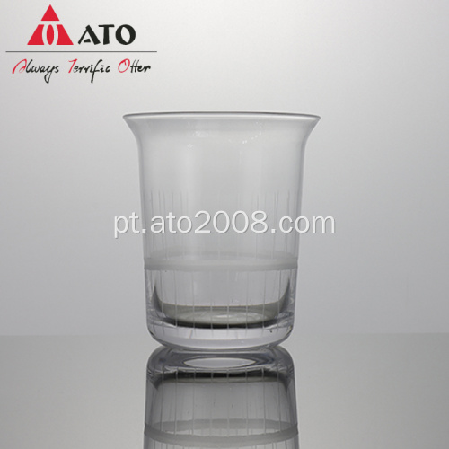 Copos de tiro transparentes com xícara de uísque de cristal grátis